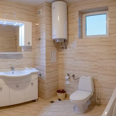 아파트 Sunset Vibes In - Breathtaking Views And Pool - By Flаt Manаger 아라피야