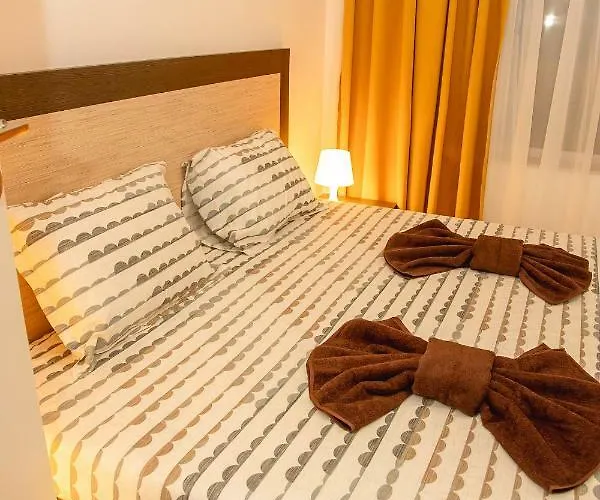 Апартамент Sunset Vibes In - Breathtaking Views And Pool - By Flаt Manаger *